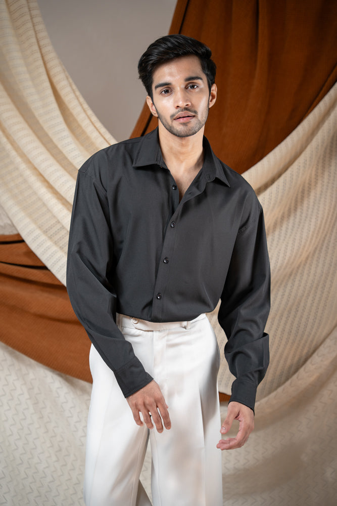 Oversized Flow Shirt in Jet Black