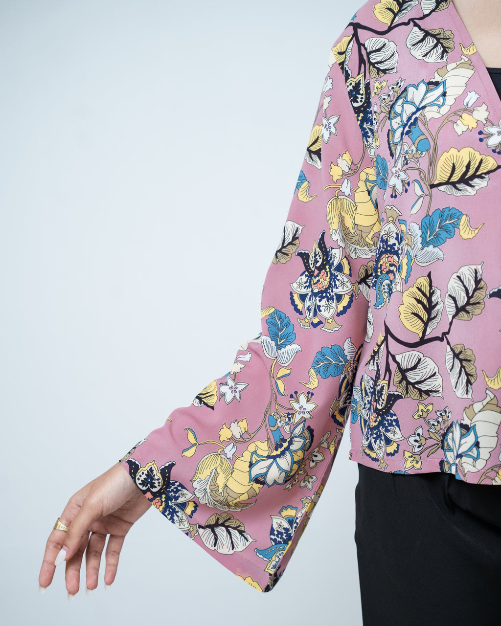 Women’s Floral Printed String Tie top in Pink